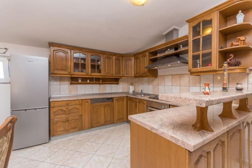 Agape Apartments Biograd Na Moru Eksteriør billede