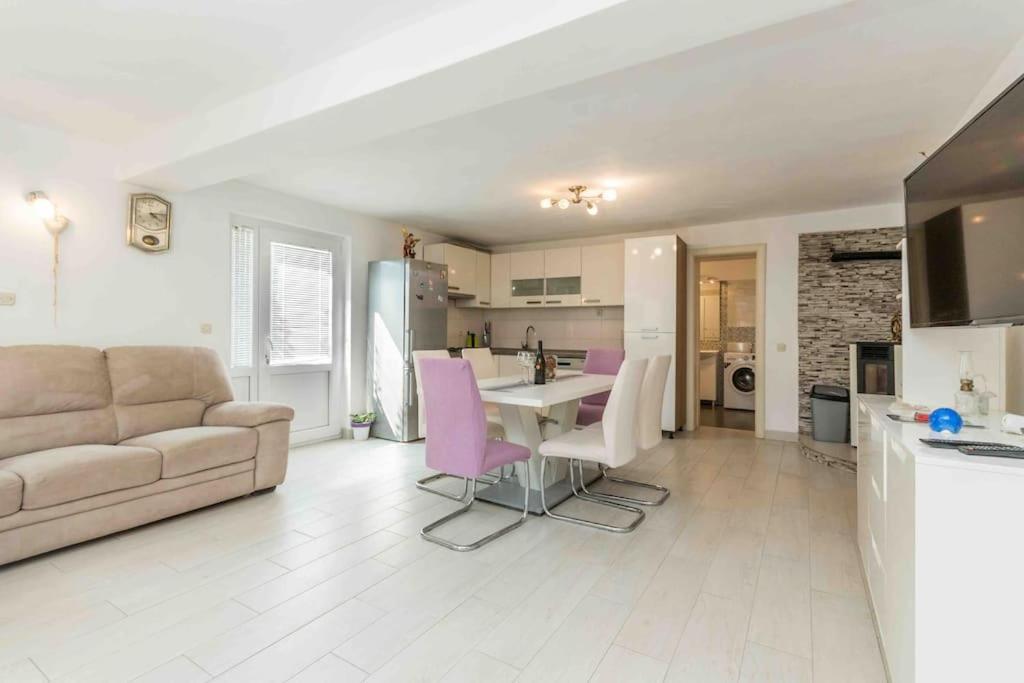 Agape Apartments Biograd Na Moru Eksteriør billede