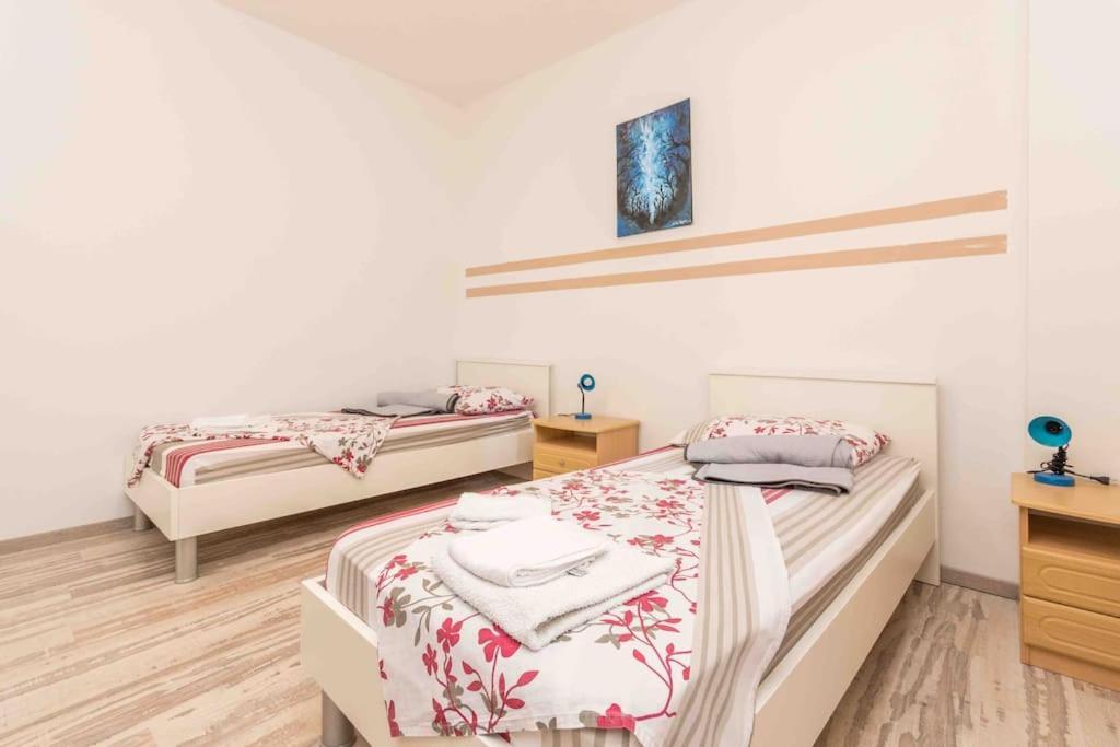 Agape Apartments Biograd Na Moru Eksteriør billede